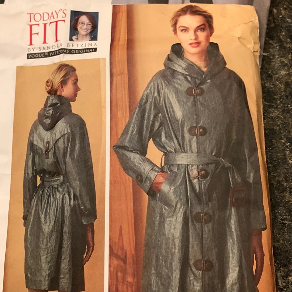 Vogue Sandra Betzina pattern PLUS Vogue sew-in label!